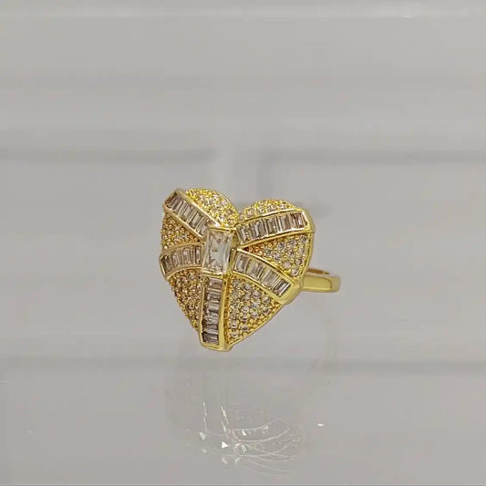 ANILLO CORAZÓN CON PIEDRA GRANDE EN EL CENTRO Y MICROCIRCONES