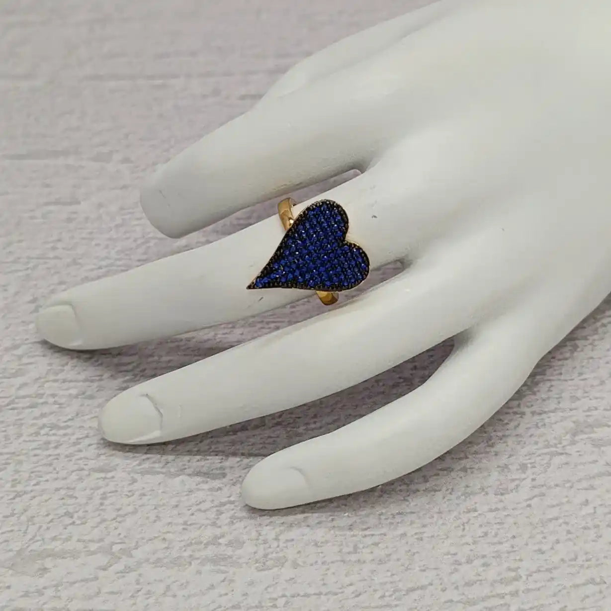 ANILLO CORAZÓN CON MICROCIRCONES