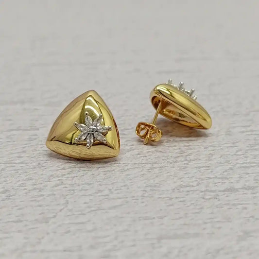 ARETE TRIANGULO CON FLOR EN EL CENTRO